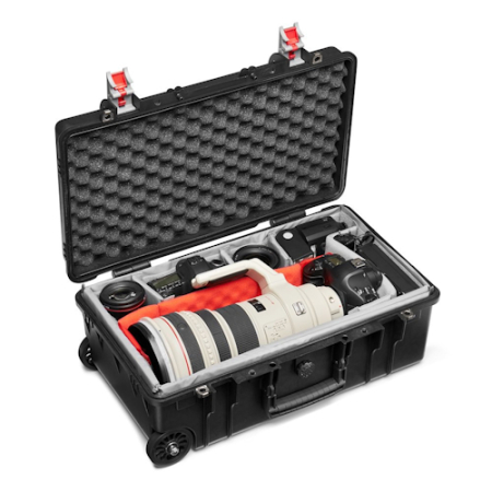 Manfrotto MB PL-RL-TH55 - twarda walizka, futerał fotograficzny na kółkach, Pro Light Reloader Tough 55 High - przykład użycia